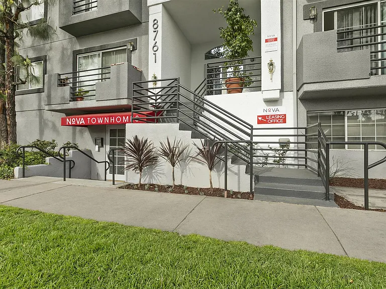 NoVa Townhomes — Photo 10