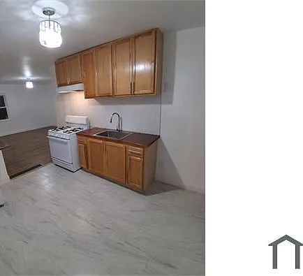 3 bed, 1200 sqft, $2,299 — Photo 2