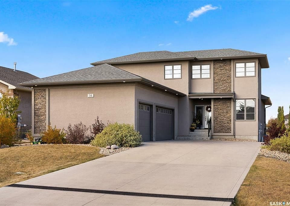 1st image of 14 Emerald Creek Dr