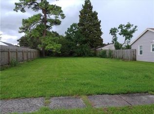 2917 Palmetto St, Chalmette, LA 70043