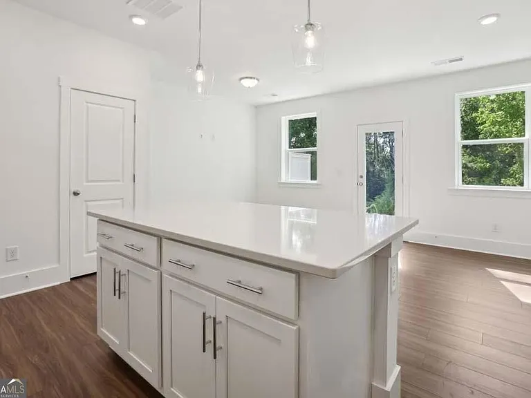 1621 Gunnin Trce NW — Photo 7