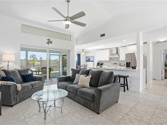 2nd image of 132 Bordeaux CIR