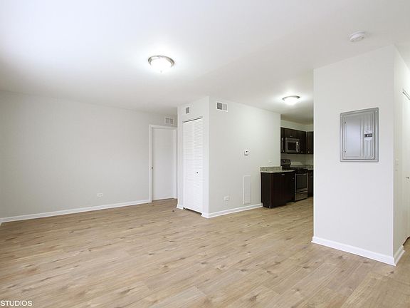 2nd image of 9317 S Harlem Ave APT 14A