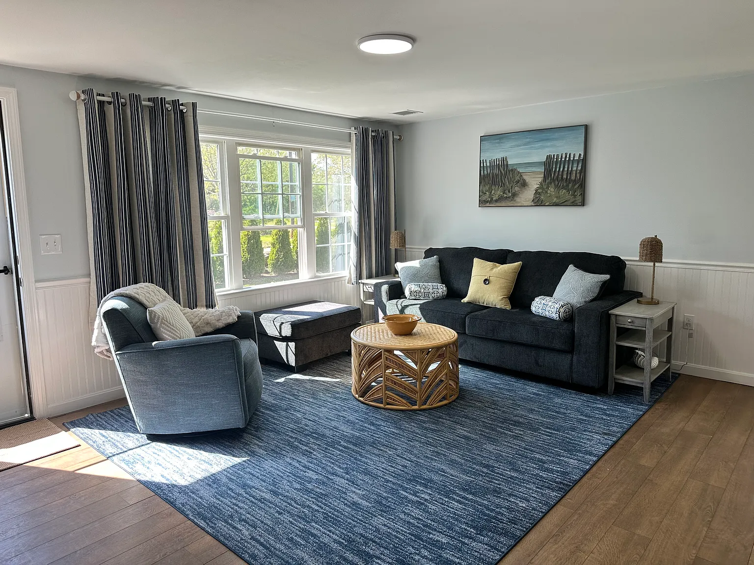 2 bed, 800 sqft, $2,000 — Photo 2