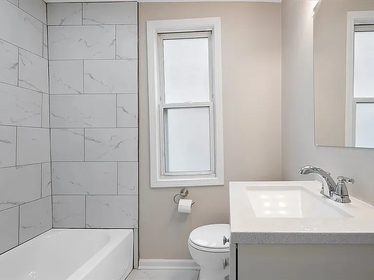 1831 N California Ave #2 — Photo 7
