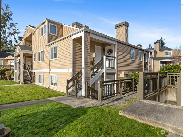 5300 Harbour Pointe Blvd #304N, Mukilteo, WA 98275