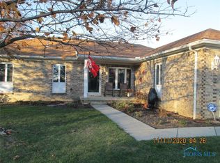 3809 Curtice Rd, Northwood, OH 43619