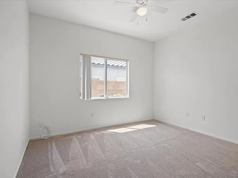 3213 Carbondale St — Photo 21