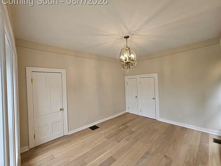669 W Canfield St — Photo 7