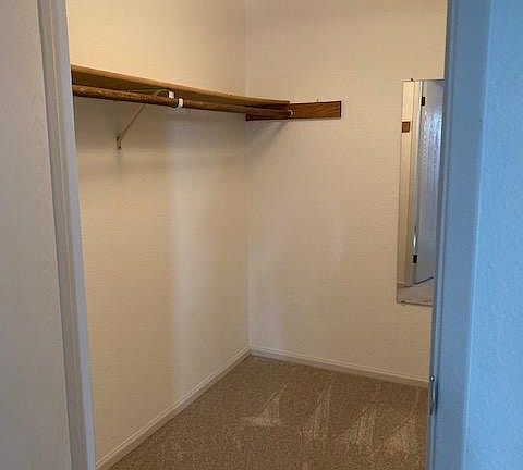 Walk-in closet, Main Bedroom