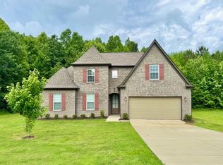 392 Crimsonwood Dr, Byhalia, MS 38611