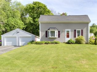 57 Charlton St, Leicester, MA 01524