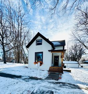 226 W Wyoming St, Redwood Falls, MN, 56283