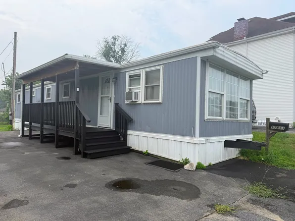 17813 Sherman Ave, Hagerstown, MD 21740