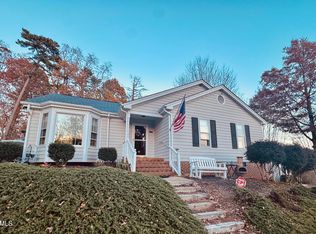 6104 Westborough Dr, Raleigh, NC 27612