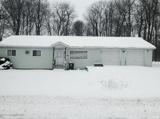 1133 Norfolk Rd, Tobyhanna, PA 18466