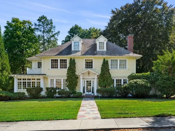 55 Westland Ter, Haverhill, MA 01830