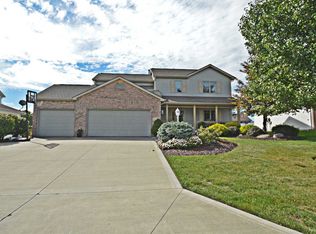 11121 Mock Orange Ln, Fort Wayne, IN 46818