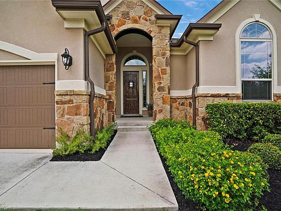 4th image of 617 Fair Oaks Dr