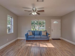 406 Lakeview St, Mary Esther, FL 32569