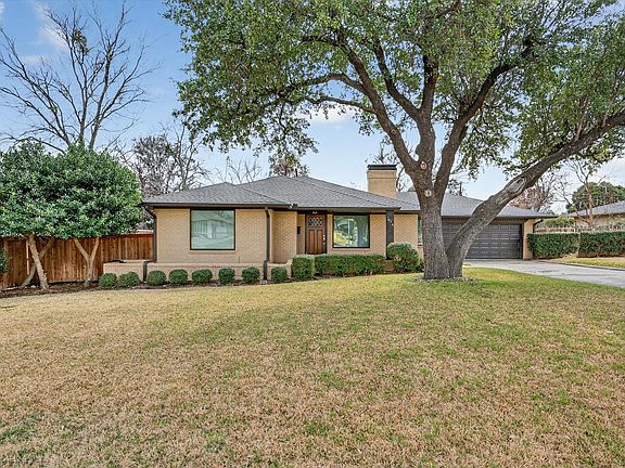 3rd image of 7614 Northaven Rd