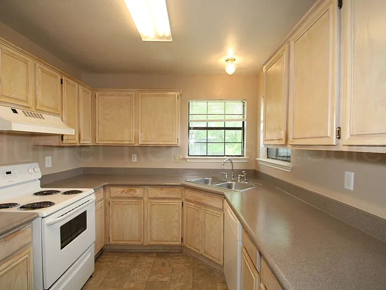 4705 Fawn Dr — Photo 9