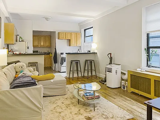 Rented by Rachel Realty | media 26