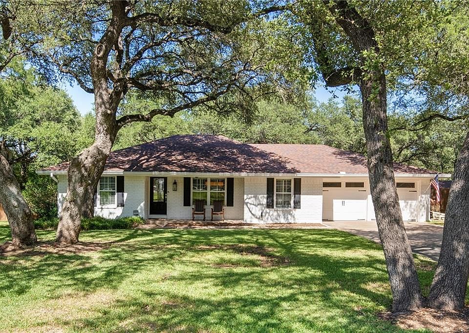 1st image of 200 Prize Oaks Dr