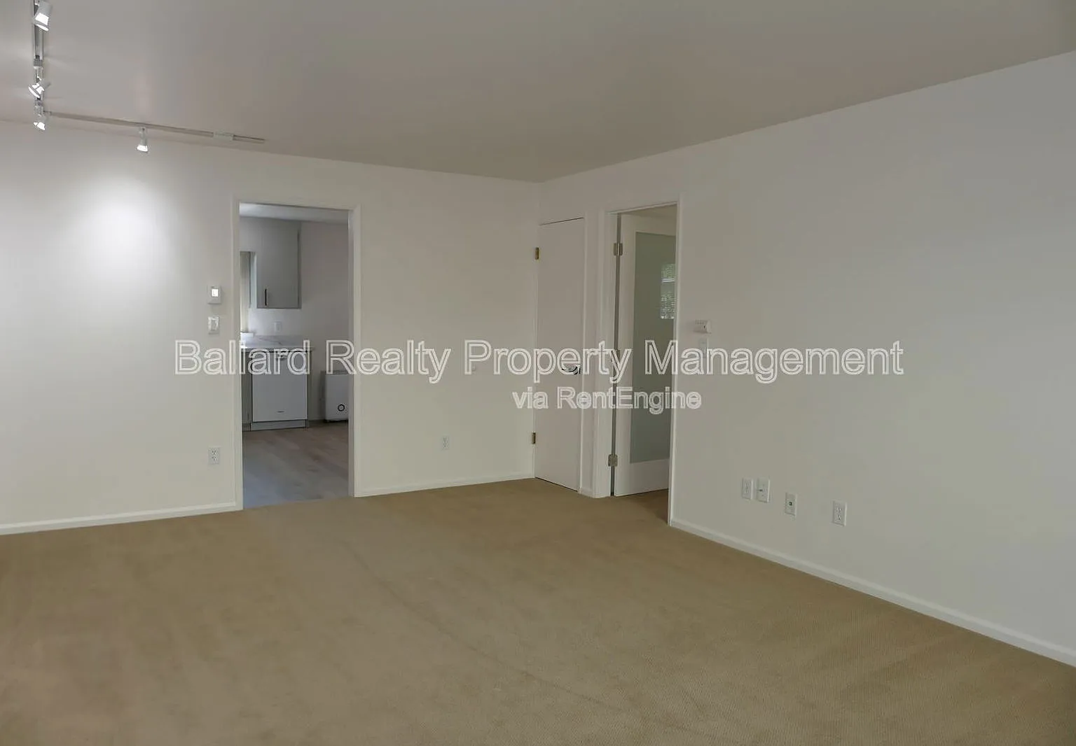 2 bed, 1.0 bath, 836 sqft, $1,995 — Photo 3