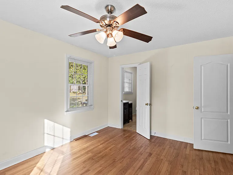 3234 Hunter Dr — Photo 10