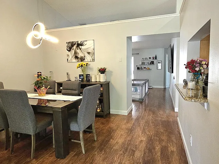 310 Woodleaf Dr — Photo 9