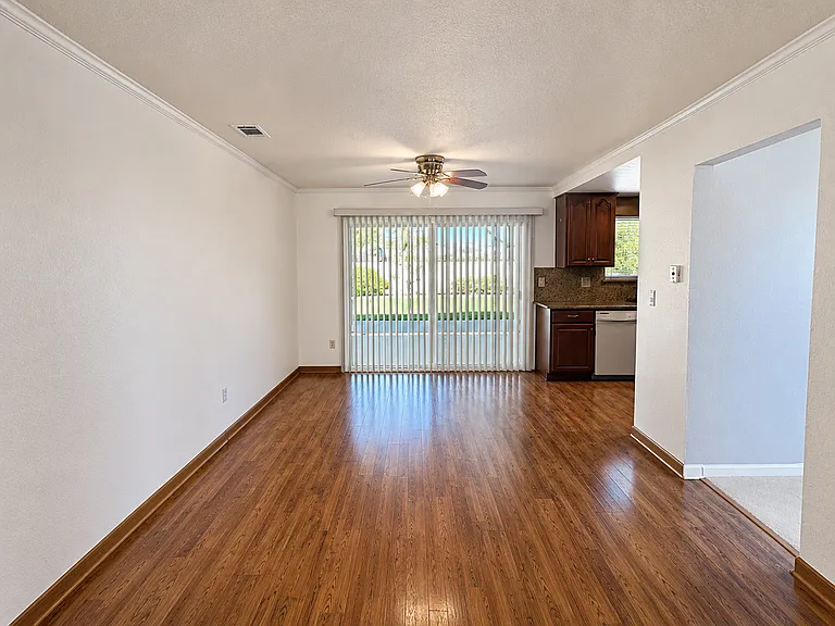 1972 Carnation Cir #A — Photo 3