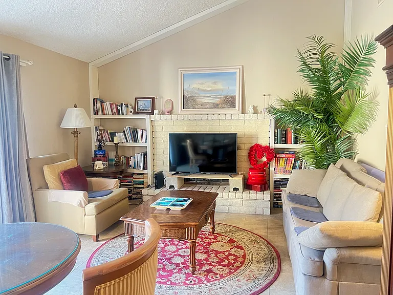 5315 Winston Dr — Photo 20