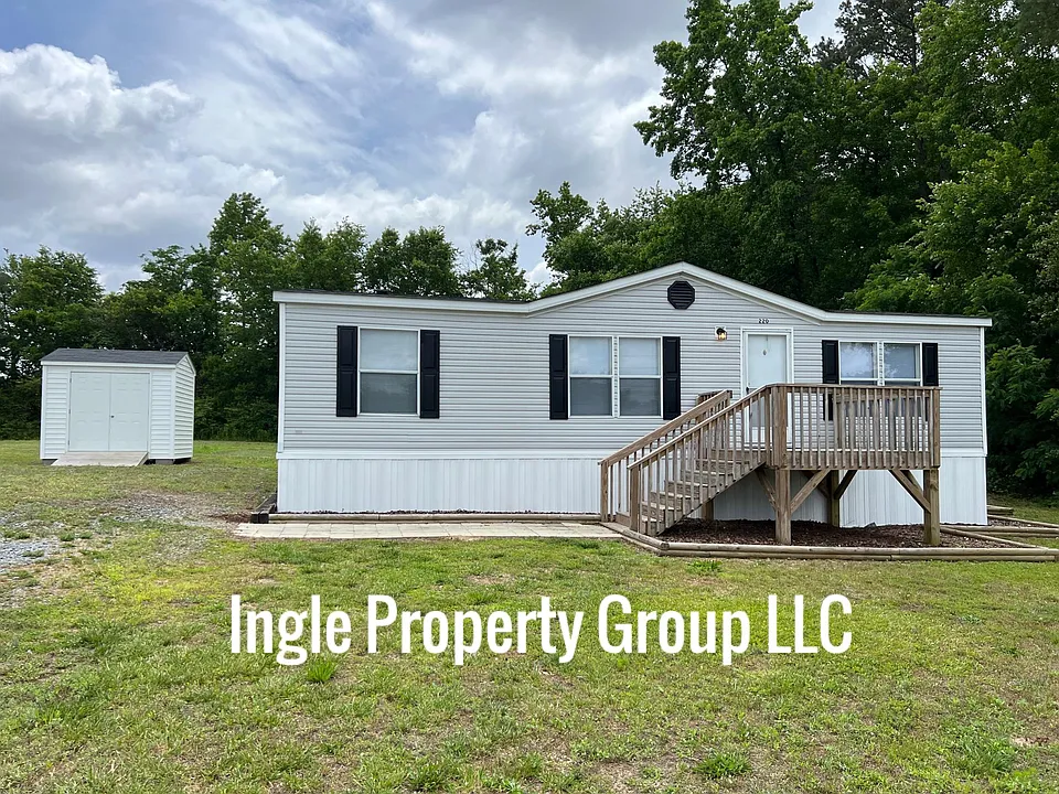 220 Sandy Rd