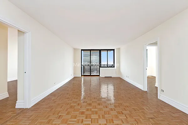 Rented by Mirador Real Estate | media 19