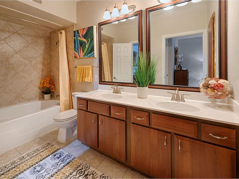 Midtown model bathroom