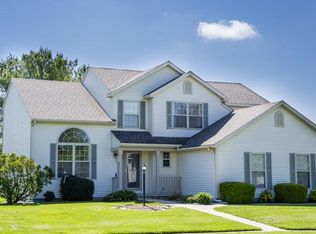 1804 Deer Run Dr, Mahomet, IL 61853