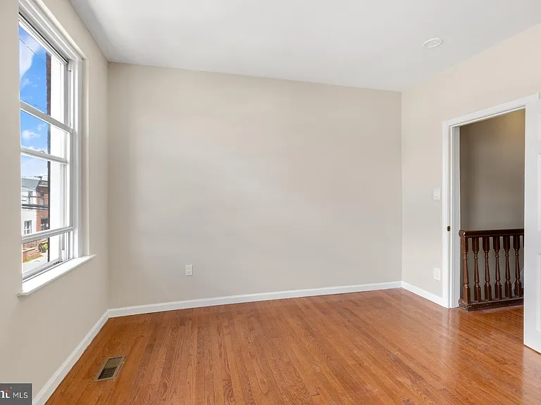 1842 McKean St — Photo 21