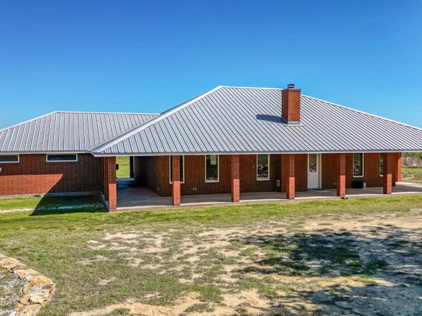 1052 Caprock Ct, Graford, TX 76449