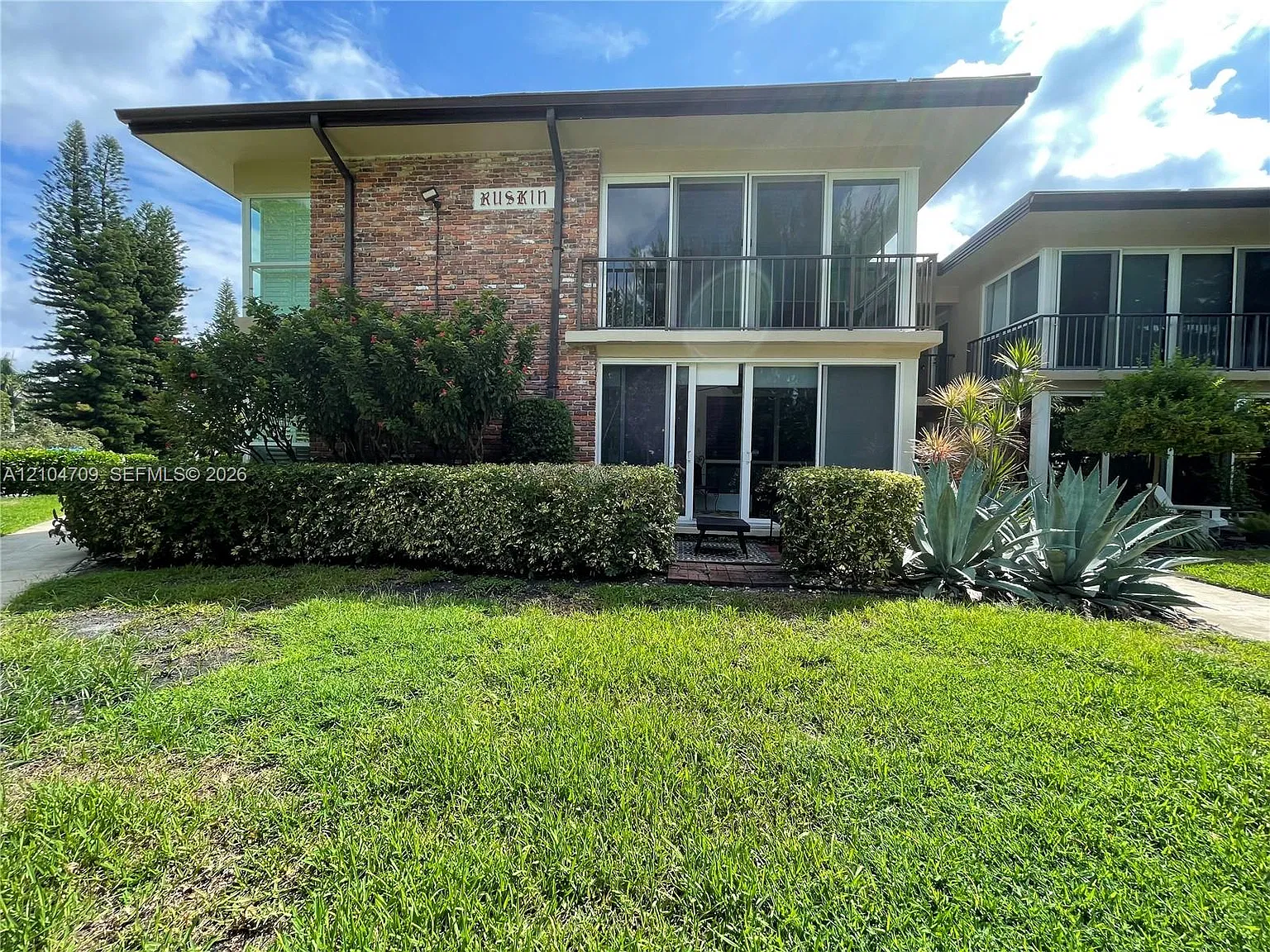 2 bed, 2.0 bath, $5,000 — Photo 3