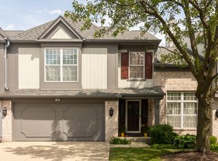 166 W Fox Hill Dr, Buffalo Grove, IL 60089