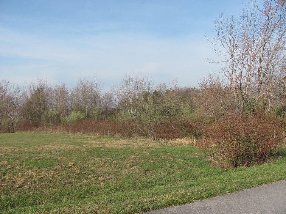 2nd image of Woodgate Dr