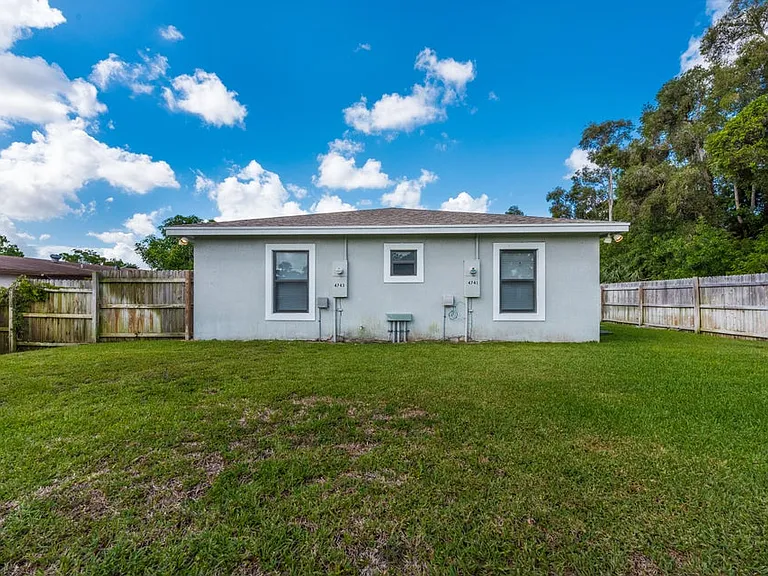 4743 Myla Ln — Photo 22