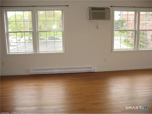 1 bed, 1.0 bath, 750 sqft, $2,275 — Photo 2