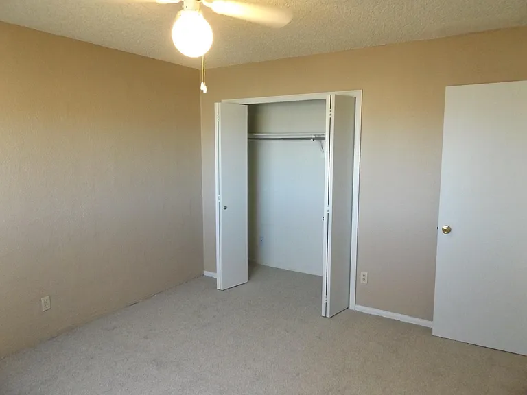Sienna Place — Photo 33