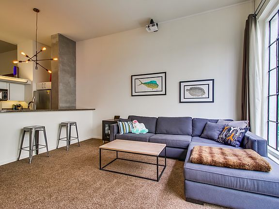 4th image of 350 11th Ave Unit 333