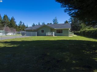 694 Michigan Ave NE, Bandon, OR 97411