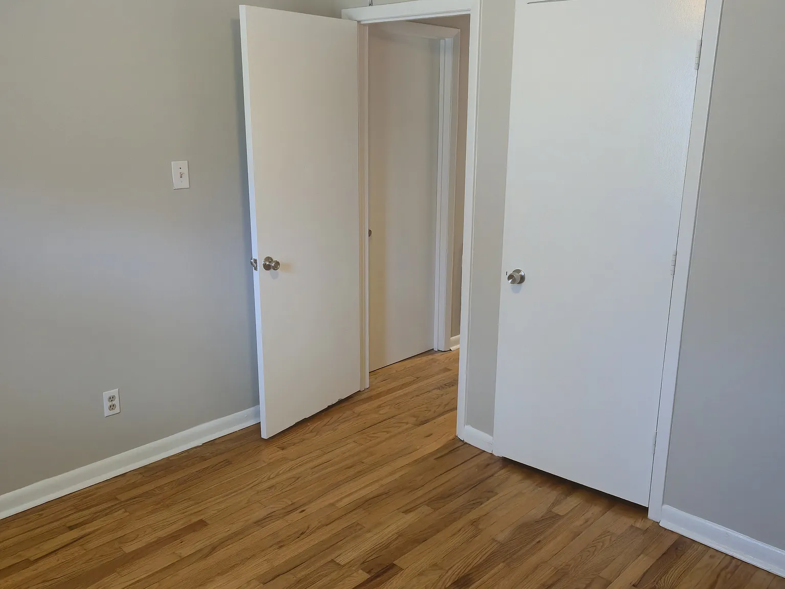 4 bed, 1.5 bath, 1400 sqft, $1,500 — Photo 3