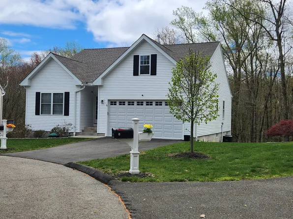 286 Beth Lane APT 13, Waterbury, CT 06705