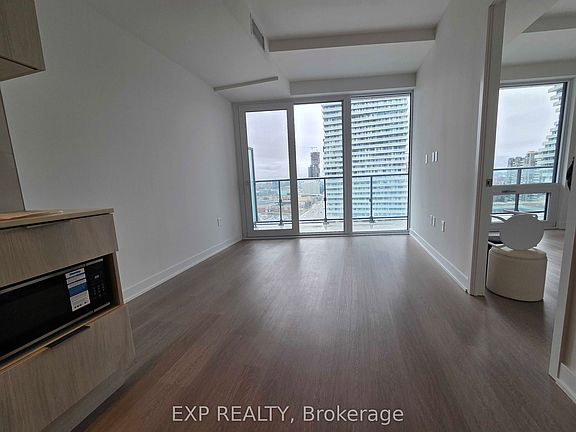 3rd image of 448 Burnhamthorpe Rd W #1306